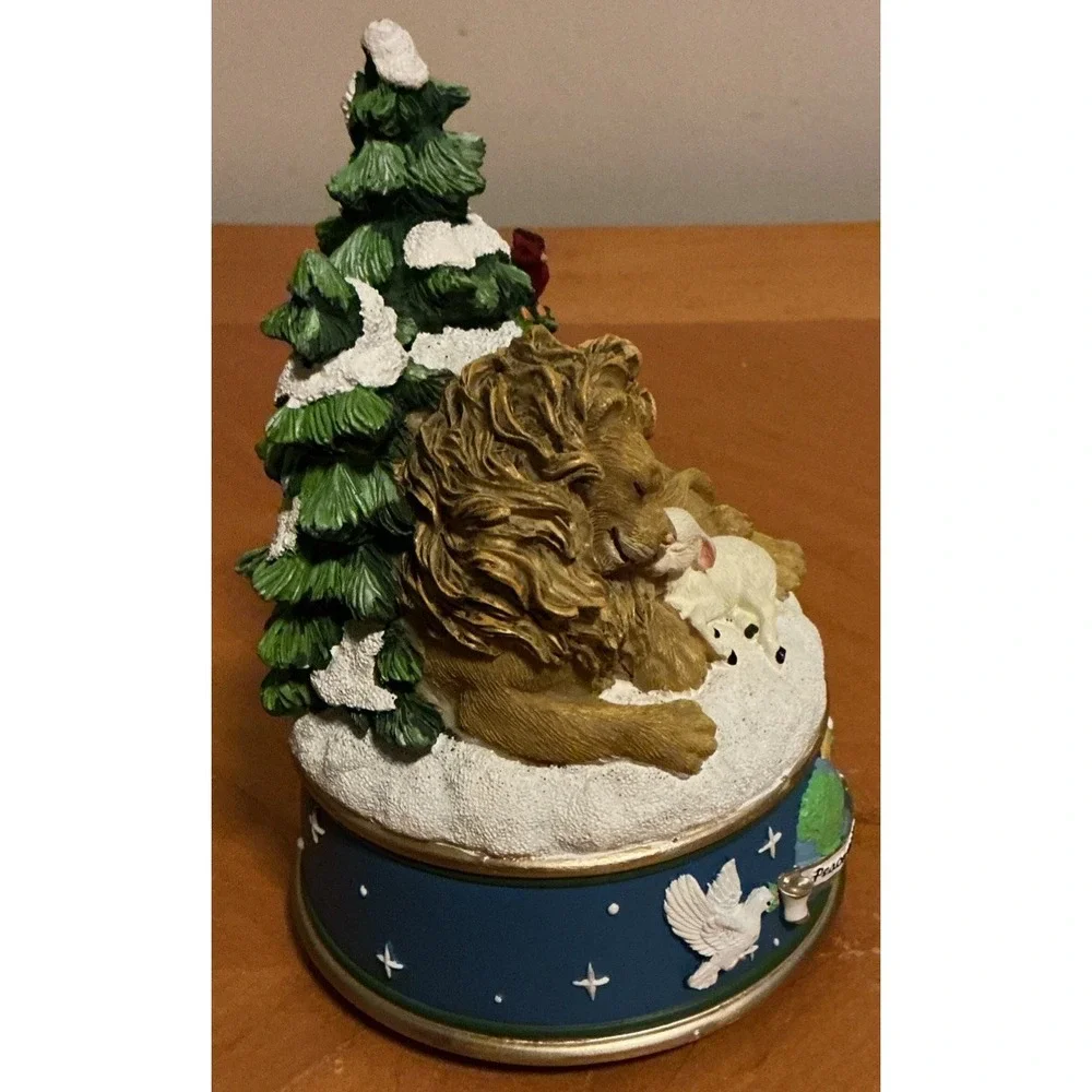 The San Francisco Music Box Company Lion & Lamb Christmas Music‎ Box, Tested
